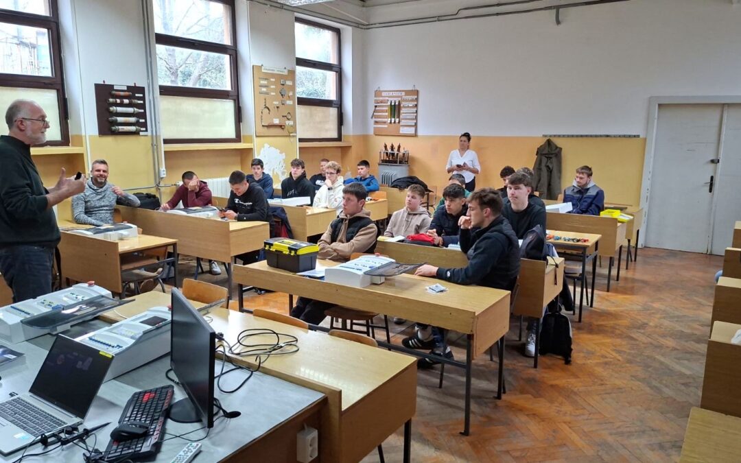 Stručna radionica „Učenički SHRACK Info Dani”